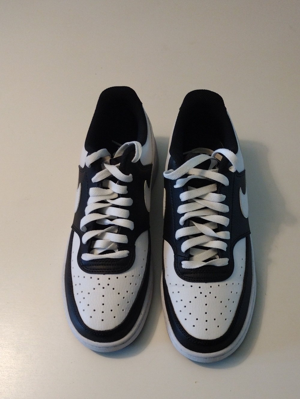 Nike Court Vision Black & White Leather Low-Top Sneakers. Pre-owned Women's 10